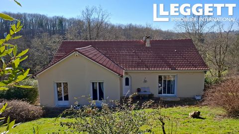 A34604LAD87 - Maison de plain-pied lumineuse dans un domaine privé et sécurisé – À 10 minutes de Limoges Située dans un domaine privé et sécurisé à Panazol, cette maison de 120m² offre un spacieux séjour de 46m², une cuisine moderne de 16m² et trois ...