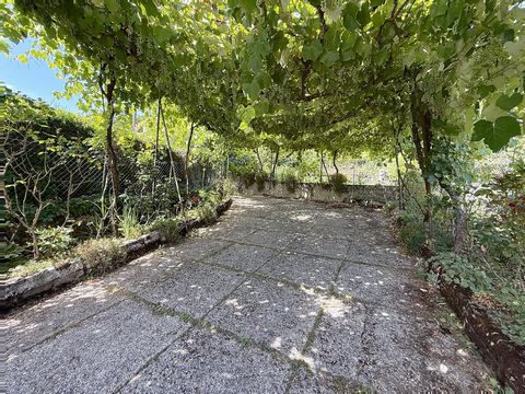Maison familiale avec dépendance et grand garage – Environnement paisible
