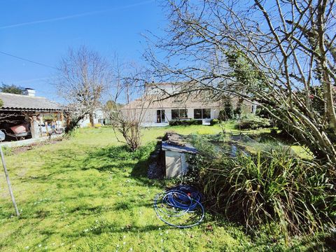 T8 235 m² en pierre lumineuse- Au calme- DPE C