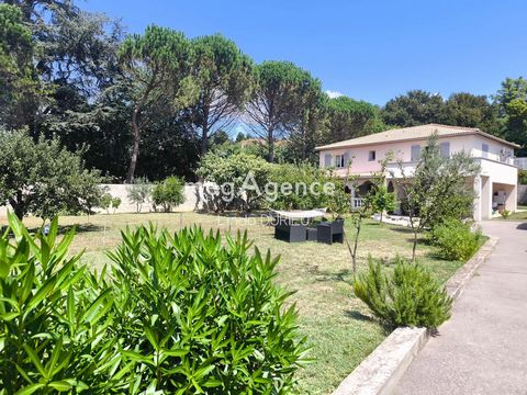Maison 180 m2 sur terrain de 1179 m2 ( de 2001)
