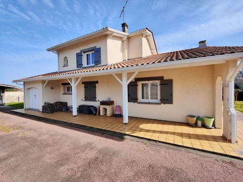 Villa T5 au calme, clim, garage 34m², Tram C