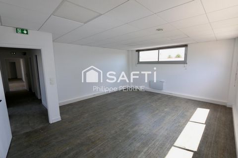 Bureaux de 47 m2 en RDC totalement rénové