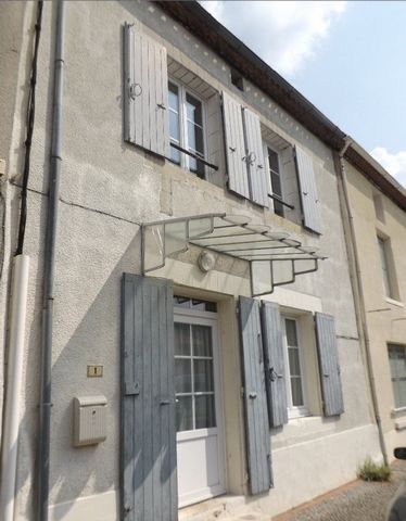 Abzac - Maison avec trois chambres et jardin séparé