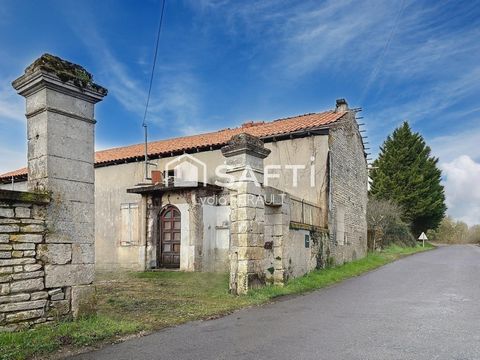 Ensemble immobilier à rénover maison charentaise + grange, beau potentiel, cadre paisible à 20 min d'Angoulême