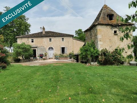 Maison en pierre en position dominante sur les hauteurs du Pergain-Taillac