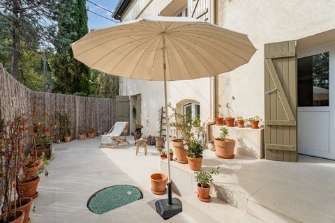 Appartement 3 pièces rénové avec terrasse de 33 m² et piscine pr