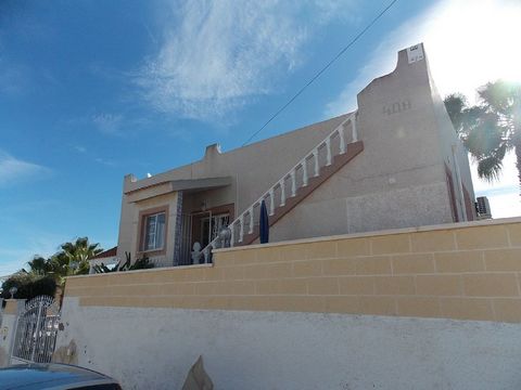 Nice Villa with spacious rooms, sea views from conservatory and panoramic views from the roof terrace, Garage, A/C in master bedroom, Separat guest apartment with two extra bedrooms and one bathroom and lounge, large sun terrace