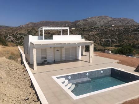 Pilalimata Beautifully designed house, with big roof terrace in Pilalimata. The house is 76m2 with 126m2 of terrace. It is covered nicely with pergola and has a 70m2 roof terrace fit out with sink, BBQ, and a nice sitting area. The house consist of t...