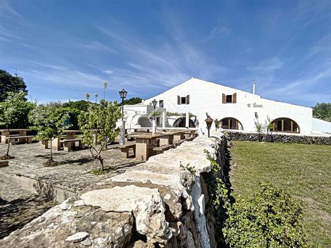 Rural house of 400 m² plus 80 m² of shed located on a plot of 2,048 m² that is located in the rural area that we find between Mahón and San Clemente. It is a place with a magnificent location that allows us to reach the centre of the capital of Menor...