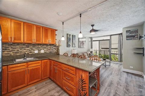 Manai Hale #208 Beautifully renovated, cozy and quant 2 BD 1 BA 1 PRK is located in the heart of Kaneohe. Cook on the gas stove burners, relax in the peace and quite in the living room, or head down to the pool for a splash! Convenient location near ...
