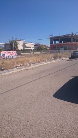 Aspropyrgos, Plot For Sale, In City plans, 863 sq.m., Building factor: 0,4, View: Unlimited, Features: For development, Fenced, Three Fronted, Flat, Price: 140.000€. REMAX PLUS, Tel: ... , email: ...