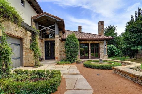 Italian-Inspired Westlake Estate nestled on .70 acre cul de sac within guard-gated Vaquero. Home to the exclusive Vaquero Golf Club with incredible renovations & course re-build occurring! Choice of Westlake Academy & open enrollment Carroll ISD. Enj...