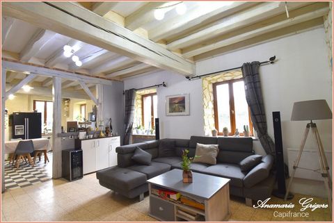 A Saint-Luperce, un village situé à 15 minutes de Chartres, belle longère d'une surface de 136 m² habitables, 170 m² au plancher. Au rez-de-chaussée, vous trouverez une grande pièce de vie de 67 m² composée d'une cuisine ouverte, un salon et une sall...