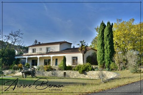 Dpt Lot et Garonne (47),VILLA à vendre proche de AGEN maison P10 de 305 m² - Terrain de 9 420,00 m²