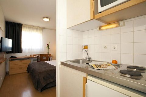 The Residence Nantes Ducs De Bretagne is located in the heart of the new Nantes Métropole district. You'll enjoy studios with fully-equipped kitchens and workspaces. Parking is available at an additional cost. All apartments are equipped with free In...