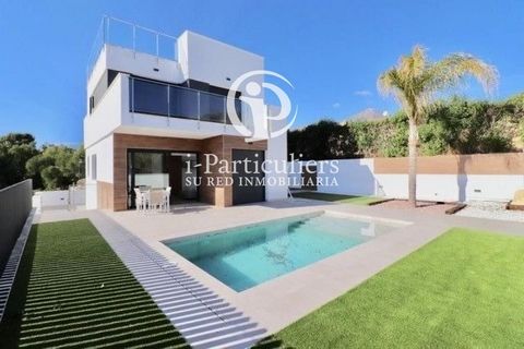 If you are looking for a dream home, with all the comforts and in a privileged environment, you cannot miss this unique opportunity. I-Pariculiers offers you luxury villas in La Nucia, near Benidorm, where you can enjoy the tranquillity, comfort and ...