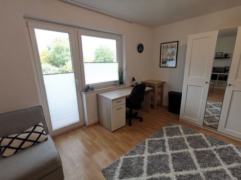 Hello! I rent a 2-room apartment in Münster-Nienberge. The apartment is freshly partly renovated and fully furnished and equipped (like a vacation apartment). It has a bedroom with a 1.20 meter bed, a storage room, a bathroom with shower, a balcony a...