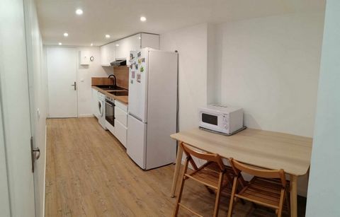 Amazing apartment, completely renovated, located in Buzenval in Rueil Malmaison, close to all amenities, nearby transport, comfortably furnished, very well insulated. It consists of a living room entrance, a kitchen hallway, dining room, a bedroom an...