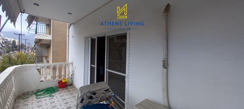 En fantastisk lägenhet erbjuds till salu i det önskade området Acharnes - Center of Palaio Menidi. Denna eleganta fastighet ligger på 1: a våningen och har en yta på 86 kvm och består av 2 sovrum och 1 badrum. Egenskaper: Byggår: 1996, Renoverades 20...