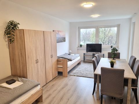The flat is located on the 1st floor of a well-kept tower block. You can easily reach each floor by lift. You have 3 bedrooms, 92 square metres in size, equipped with single beds with space for up to 7 people. Large and bright living and dining area ...