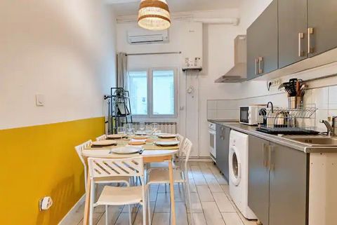 The flat has 3 bedrooms and a lovely terrace (to be shared with neighbours), where you can enjoy outdoor meals or simply relax. The flat is very well located, on Rue Thibaud in the 10th arrondissement. The flat has 3 bedrooms, a full-length living ro...