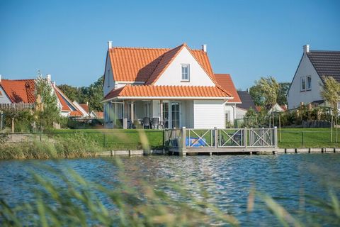 This semi-detached villa (two under one roof) is located in the Noordzee Résidence Cadzand-Bad holiday park, just 400 m from the North Sea beach and 13 km from the renowned and vibrant Belgian seaside resort of Knokke. The villa is completely and com...