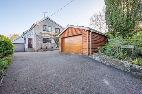An individually designed modern home offering space and light together with a generous enclosed garden. Located in the popular village of Llanddewi Rhydderch, this much loved family home offers the opportunity of living in a semi rural hamlet borderi...