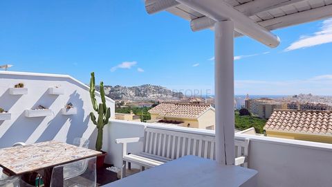 South facing, nicely fitted terraced house on two floors + roof terrace: This chill-out area in the highest part of the house, with the best views to the valley and the Mediterranean will delight you every single day! Parking space in Residential La ...