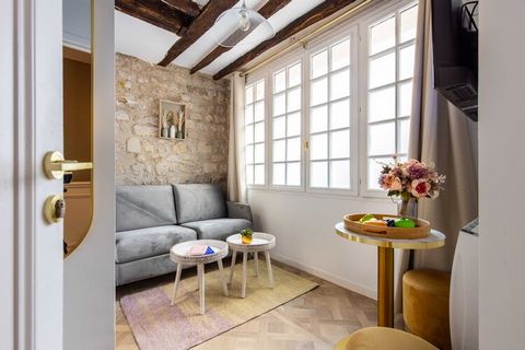 Chambre neuve située dans le quartier chic de Montmartre à proximité de la rue des Martyrs. La situation géographique de l'appartement vous permettra de vous déplacer très facilement et rapidement dans toute la capitale de la France via les nombreuse...