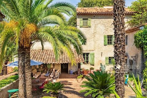 Discover this magnificent Mazet, a witness to centuries of history, nestled in a verdant setting in the heart of Auribeau-Sur-Siagne. This rare property, benefiting from a privileged location just 25 minutes from the beaches of Cannes and close to al...