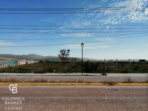 INVERSIONISTAS VENTA TERRENO ¡!.Deseas invertir, esta es la mejor opción.. Terreno en la mejor zona de Juriquilla..Superficie: 39,758.29 m2.Uso de Suelo Mixto.Densidad H3.Cerca de Plazas Comerciales, Colegios y Hospitales.