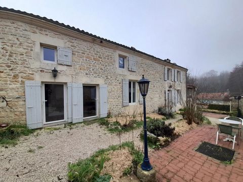 Situated in a quiet hamlet about 30km from Rochefort and the sea, this beautiful Charentaise house offers 7 main rooms including 3 bedrooms with a 4th independent bedroom (accessed by crossing the small courtyard). Recently renovated, the main house ...