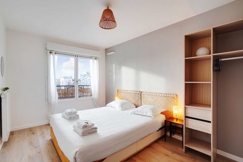 Checkmyguest biedt u een prachtig appartement van 80 m² met 3 slaapkamers in Saint-Ouen-sur-Seine. Geniet van een aangename omgeving en snelle toegang tot het beroemde Bauer-stadion, het historische en levendige hart van het lokale voetbal. Ideaal vo...