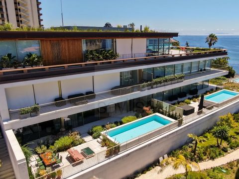 3-bedroom apartment with sea view and pool in Monte Estoril We present a rare and exclusive opportunity: a luxury apartment in the prestigious gated community of Villa Maria Pia, located in Monte Estoril. This elegant property redefines the concept o...