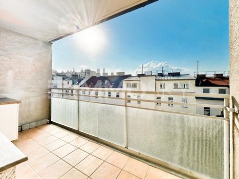 Quiet and optimally connected! This exciting 3-room apartment on the 6th floor of the elevator convinces with an optimal room layout (suitable for shared flats). Upon entering, you will enter the inviting anteroom, from which you can access the spaci...