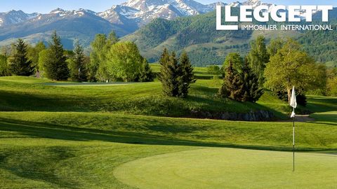 A31643FRW65 - Seize this opportunity to develop a stunning, well-established 18-hole golf course and 4* hotel into a luxury golf destination in the heart of the Pyrenees. At 600m (2000ft) altitude over 56ha, it is one of the few privately owned golf ...