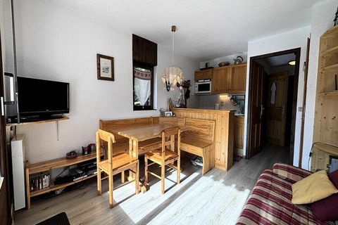 CYBELE residentie appartement C1 - LA CLUSAZ 4/5 personen. / 26m2 / 2 kamers ingedeeld 2**NN 2 personen. / Verhoogde begane grond / Zuid / Mini wifi box (betaalde optie) Appartement op de verhoogde begane grond van een chalet (1988) met 14 appartemen...