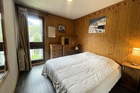 WITTE BEER 20 - LA CLUSAZ 4 personen. / 44 m2 / 2 kamers ingedeeld 3 *** NN / 1e verdieping / Zuid / Mini wifi box (betaalde optie) Appartement op de eerste verdieping in een residentie van 30 appartementen, gebouwd in 1971, gelegen op 500 meter van ...