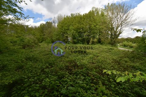 L’agence C POUR VOUS LOGER est heureuse de vous présenter en EXCLUSIVITE : À la recherche d'un havre pour votre entreprise agricole à Humbercamps? Ne cherchez pas plus loin! Ce terrain exceptionnel de 2432 m2, classé Zone A, offre une opportunité rar...