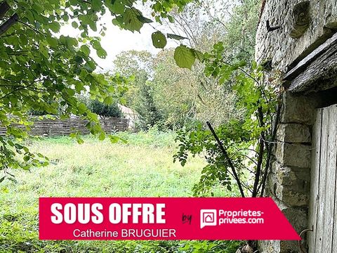 *** SOUS OFFRE D'ACHAT ACCEPTEE *** Terrain entièrement Constructible St Sauveur d' Aunis 377 m2: 51 990 euros HAI Catherine BRUGUIER vous propose ce terrain à 20 mins du vieux port de La Rochelle, entièrement constructible, hors lotissement, libre d...