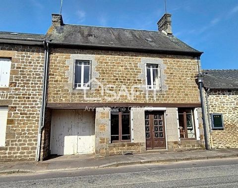 Située dans le village de Désertines, à moins de 10 min de Gorron, venez visiter cette belle maison de bourg qui possède 3 chambres, un grand jardin, deux garages. ainsi qu'une cour commune. Vous commencerez la visite par le séjour/cuisine de 30m² qu...