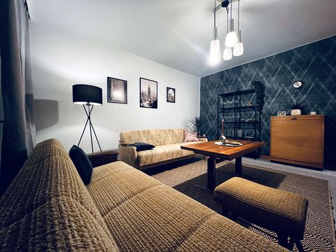 A 65 m² flat, newly renovated and tastefully furnished and equipped with all the amenities needed for a pleasant stay. Ideal for 4 people in two bedrooms. There is also a desk in one bedroom. It is located in the heart of Otternhagen and is not far f...