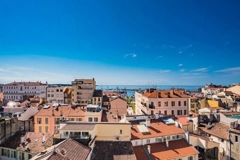 Ce magnifique appartement 3 pièces est idéalement situé à 9 minutes à pied du Palais des Festivals, 6 minutes de la rue d'Antibes et 10 minutes des plages. Entièrement équipé avec des matériaux de qualité, il se compose d'un séjour, d'une cuisine ind...