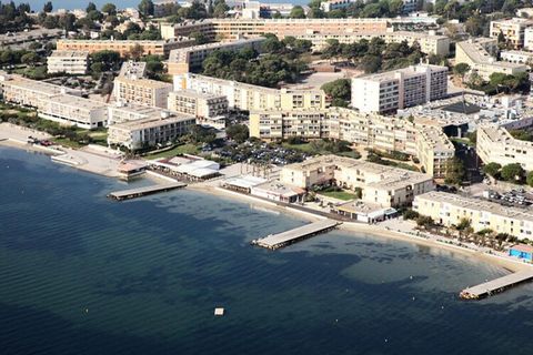 Veilige residentie, ideaal gelegen nabij het Thermaal Instituut. Balaruc les Bains, L'Etang de Thau is een zeewatervijver, zeer ondiep en daarom perfect voor gezinszwemmen met kinderen. Het Etang de Thau, met een uitzonderlijk wateroppervlak, maakt n...