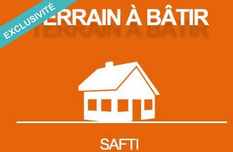 Situé à 3 Minutes du bourg de Saffré à la campagne. LIBRE DE CONSTRUCTEUR pour ce terrain constructible de 440m2 à viabiliser (eau, électricité, télécom et assainissement autonome). Terrain arboré. L'emprise au sol est de 66m2 pour la maison et le ga...