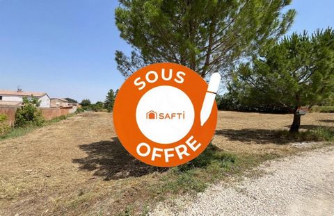 Terrain de 1876 m2 constructible à ST HILAIRE DE BRETHMAS