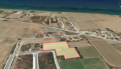 Located in Larnaca. Coastal, Residential Land for Sale in Pervolia Tourist area Larnaca. Take place around 500 meters away from the beautiful beaches of the area. Pervolia Village provides amenities such as supermarket, school, restaurant etc. A shor...