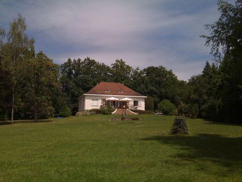 Villa traditionnelle avec potentiel à Solignac, proche Limoges