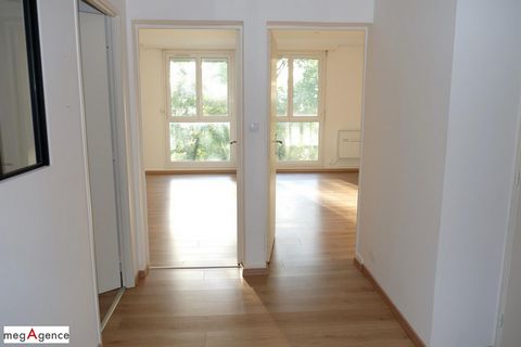 Appartement rénové T2 avec cave et deux places de parking