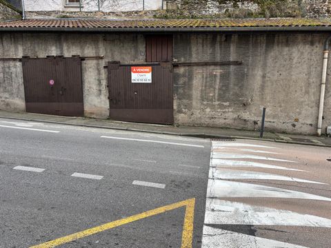 Garage à 10mn à pied de la gare de Vienne